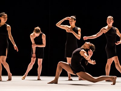 Hubbard Street Dancer Jacqueline Burnett in DECADANCE/CHICAGO by Ohad Naharin.